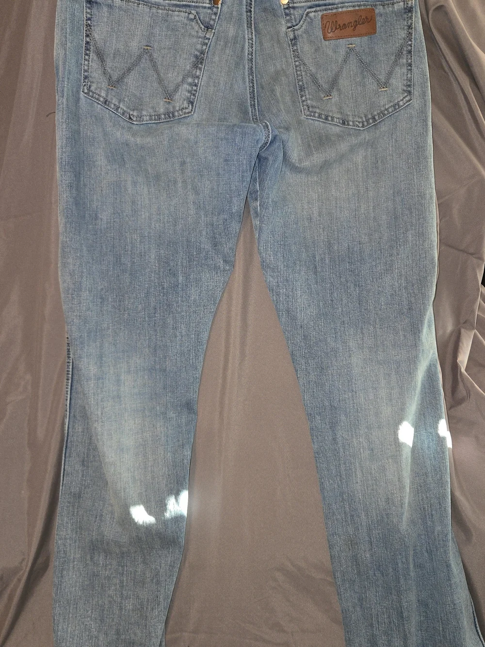 Wrangler Men Faded Light Blue Straight Leg Jeans